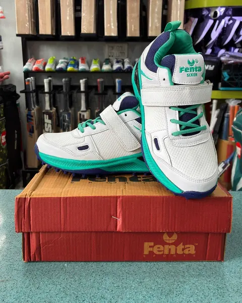 FENTA Sixer Studs Shoes