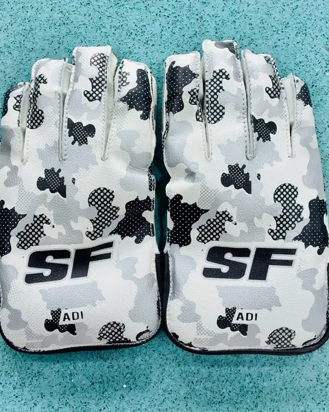 SF ADI Wicket Keeping Gloves