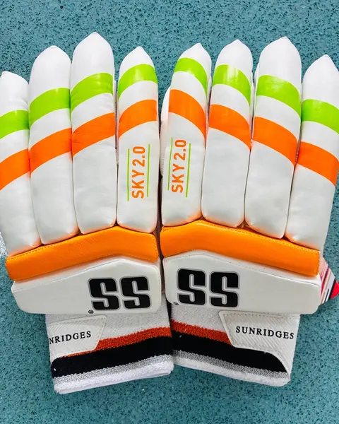 SS SKY 2.0 Batting Gloves